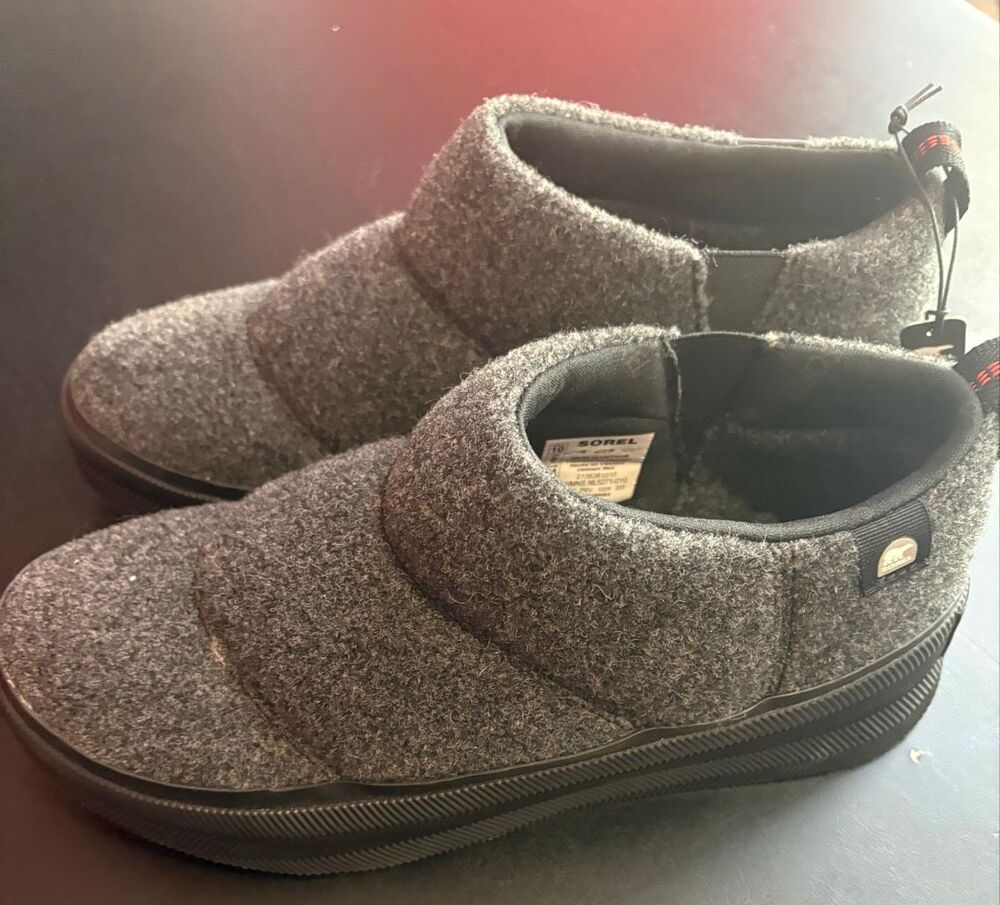 Sorel Out N About IV Mini Puffy Boots Black Slip On Waterproof woman’s size 10